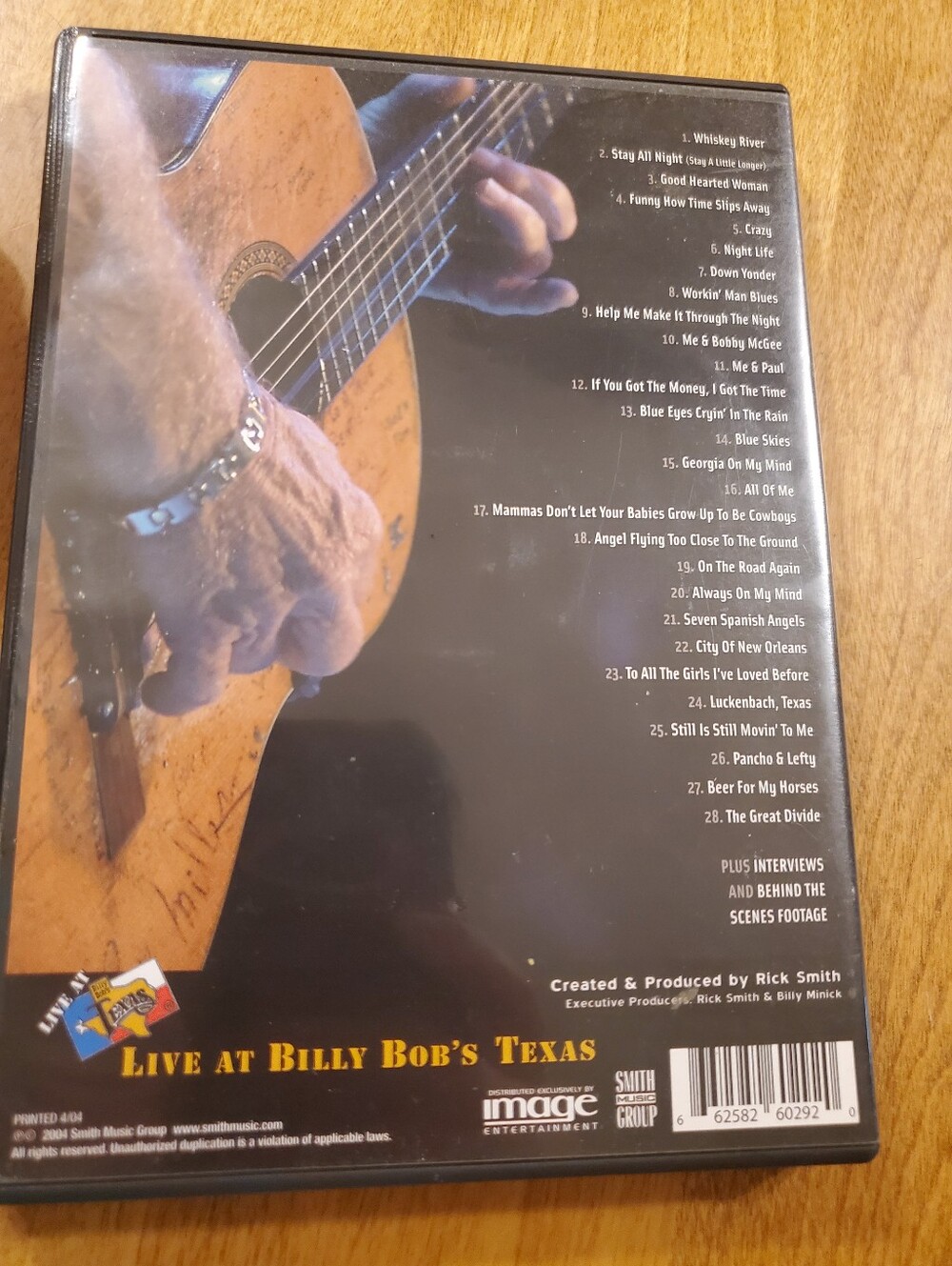 WiLLiE NELSON IN CONCERT LiVE AT BiLLY BOB'S TEXAS 2-DiSC DVD SET w/ INSERTS - Picture 3 of 5
